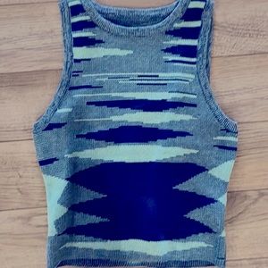 Small knit sweater blue cropped